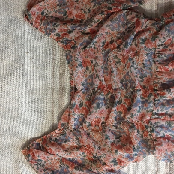 FREE WITH BUNDLE American Eagle| floral blouse - Picture 5 of 8